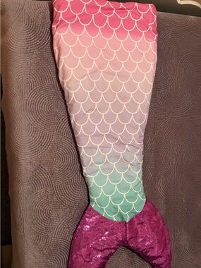 Mermaid Blanket with gradient pattern and sequin fins.